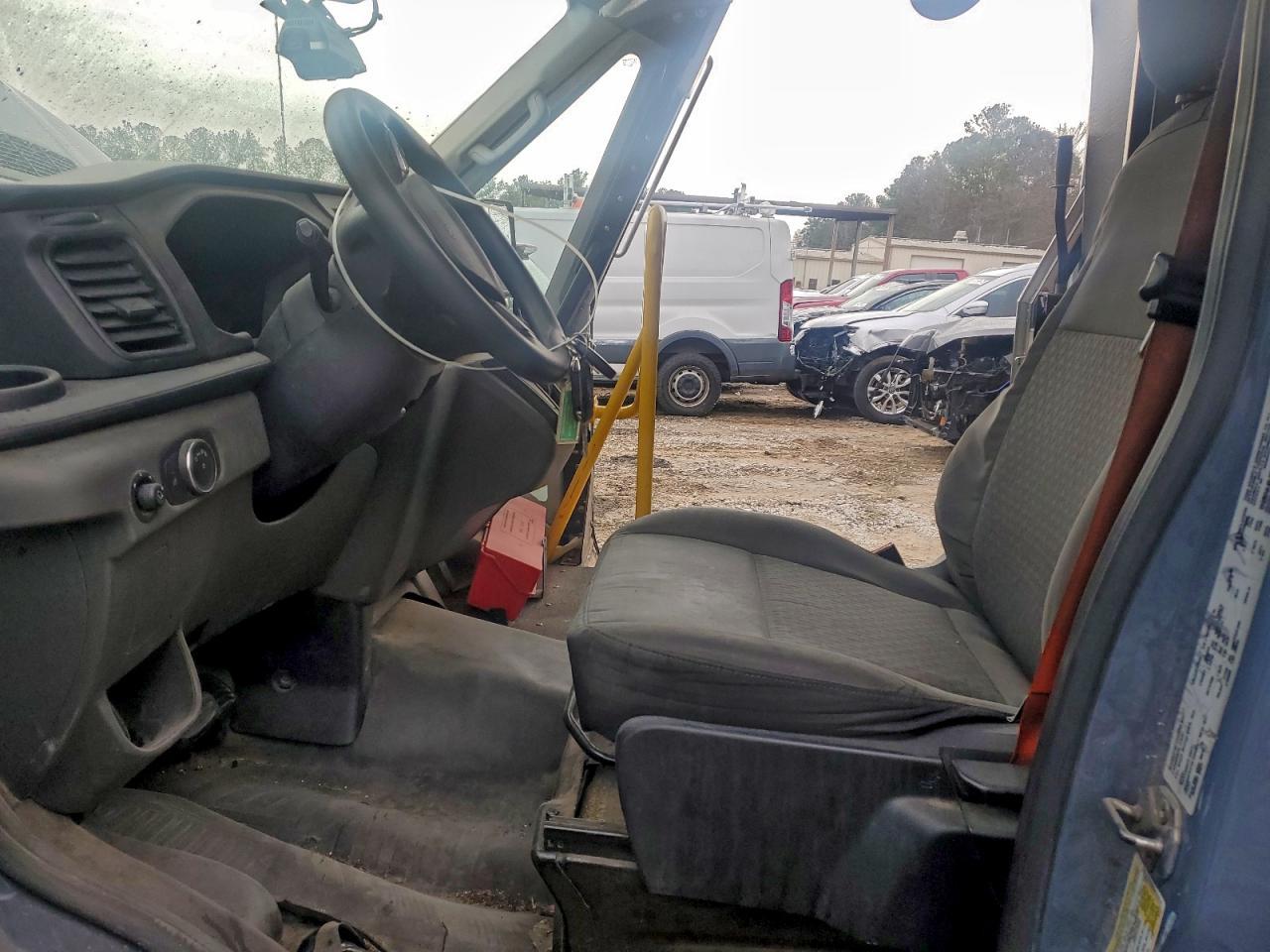 2021 Ford Transit Delivery Truck - Image 7