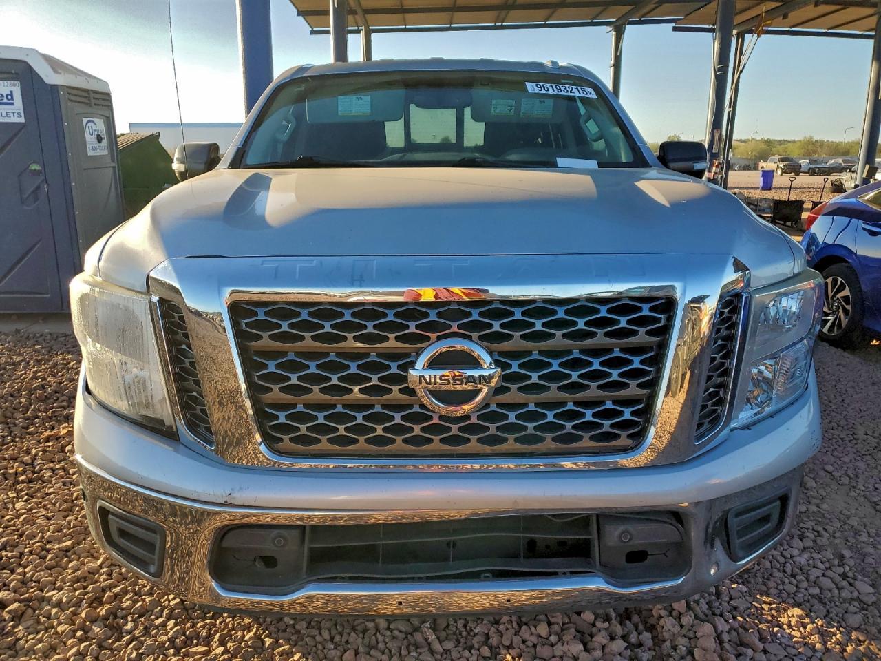 2018 Nissan Titan Sv - Фото 5
