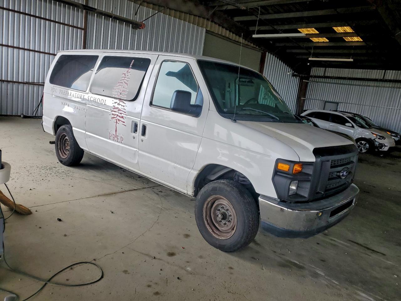 2008 Ford Econoline E150 Wagon - Фото 4