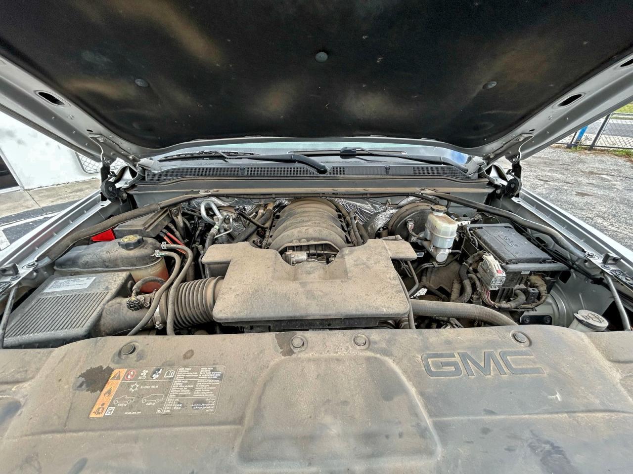 2017 GMC Yukon Sle - Image 7