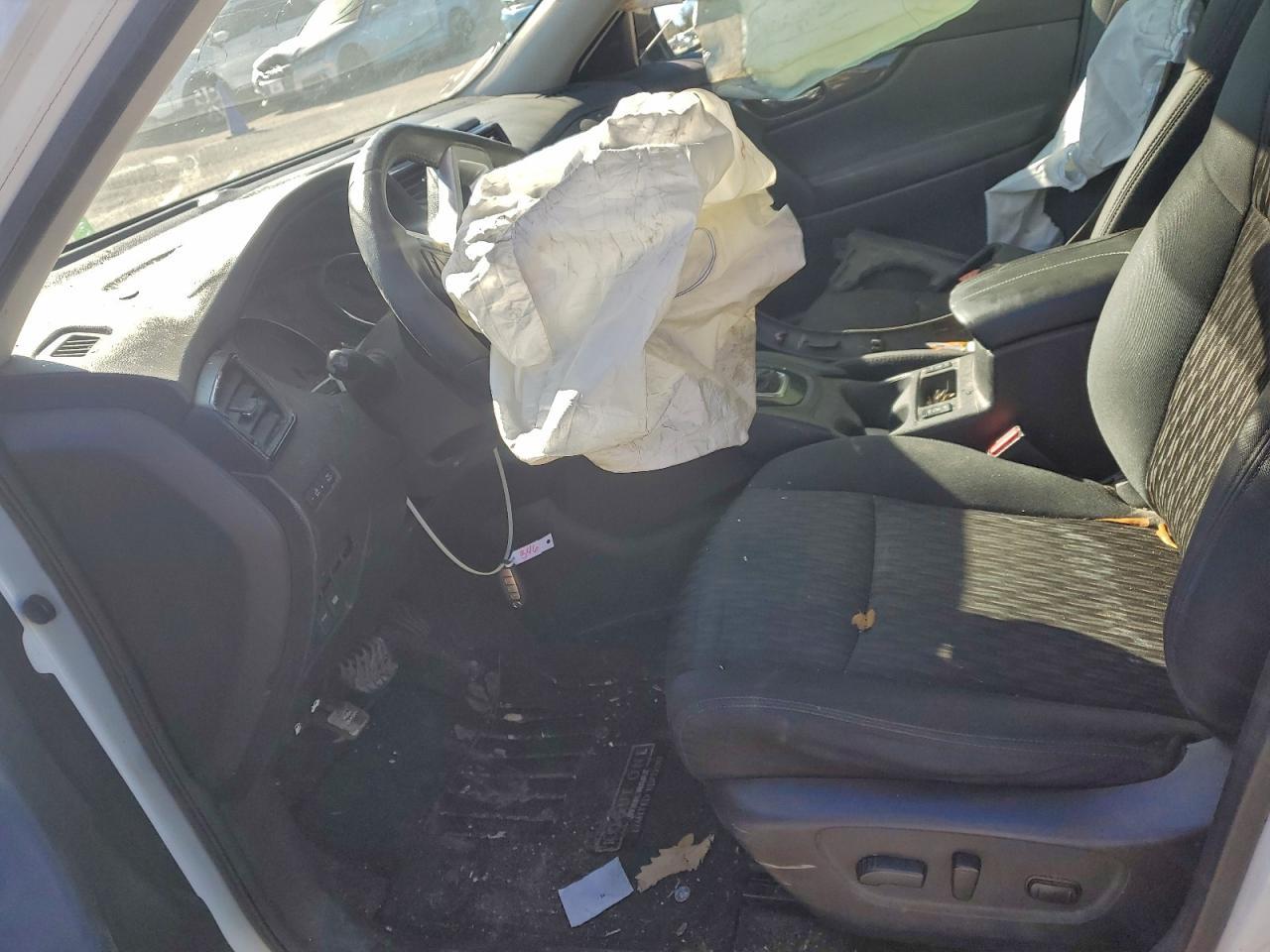 2017 Niss Rogue - Фото 7