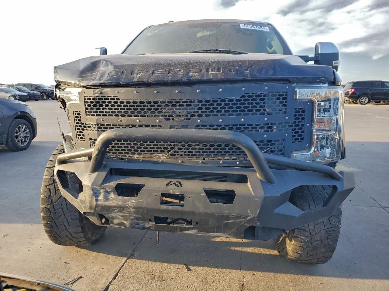 2018 Ford F250 Super Duty - Фото 5