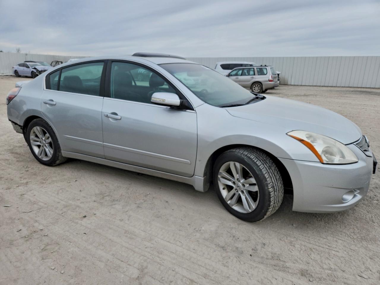 2012 Nissan Altima 3.5 Sr - Image 4