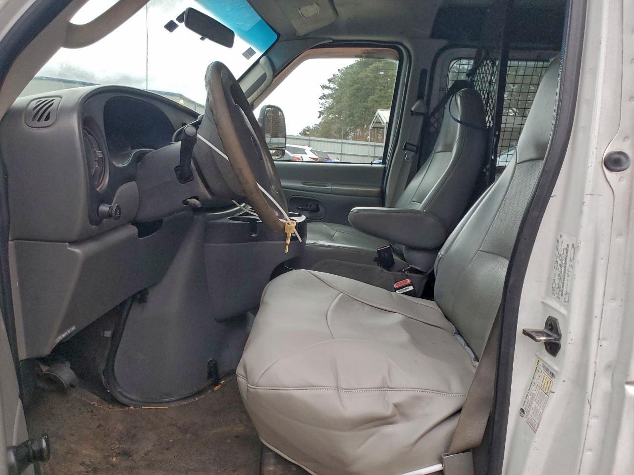 2006 Ford E150 Utility / Service Van - Фото 7