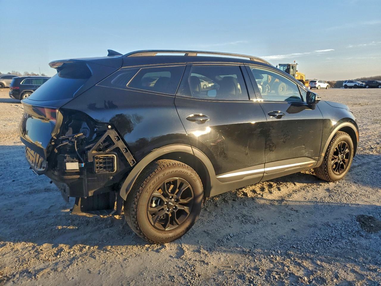 2023 Kia Sportage X-Pro - Image 3
