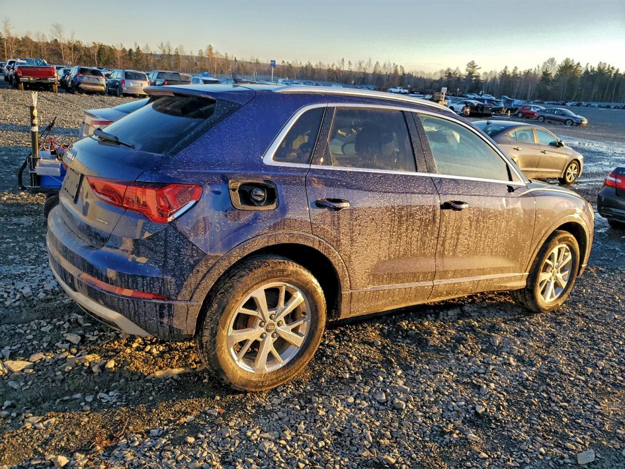2021 Audi Q3 Premium Plus 40 - Фото 3