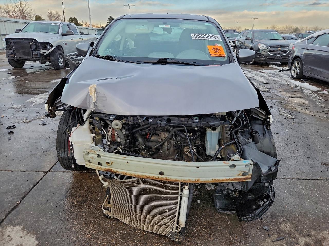 2017 Nissan Versa S - Фото 5