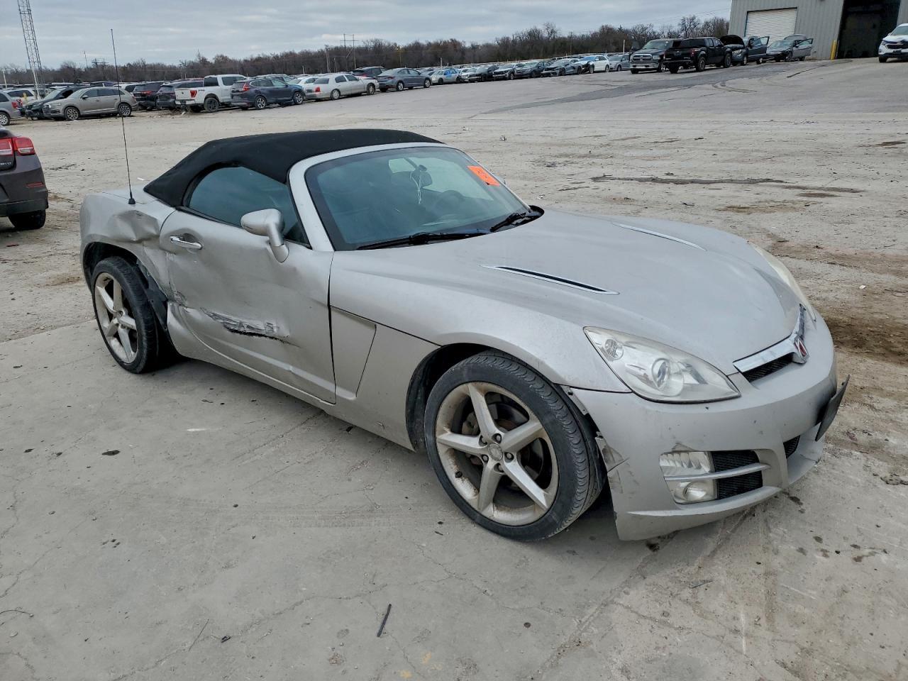 2007 Saturn Sky - Image 4
