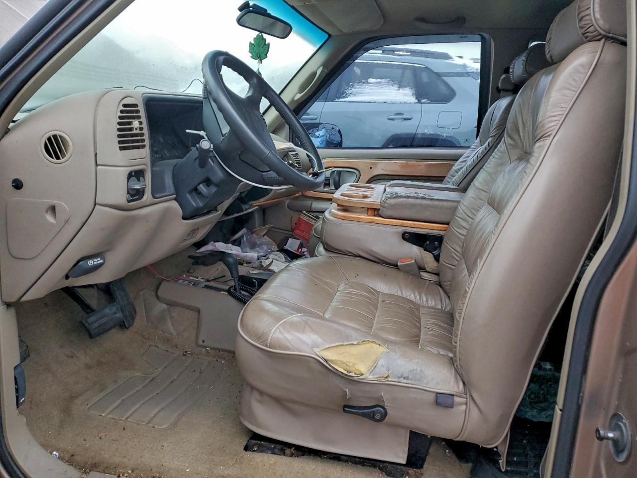 1996 Chevrolet Gmt-400 K1500 - Image 7