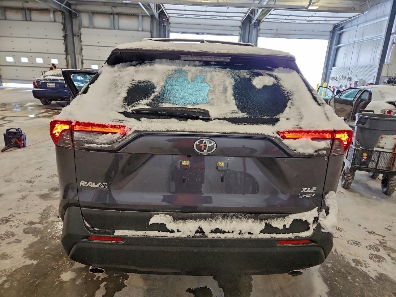 2025 Toyota Rav4 Xle - Image 6