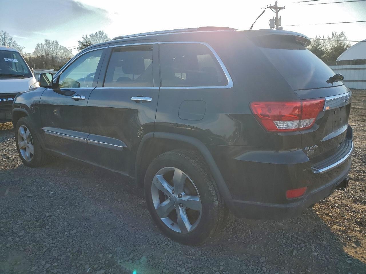 2011 Jeep Grand Cherokee Overland - Фото 2