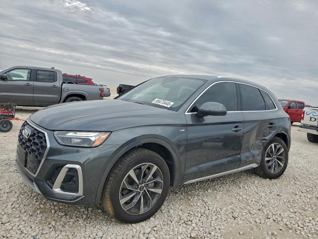 2023 Audi Q5 Premium Plus 45