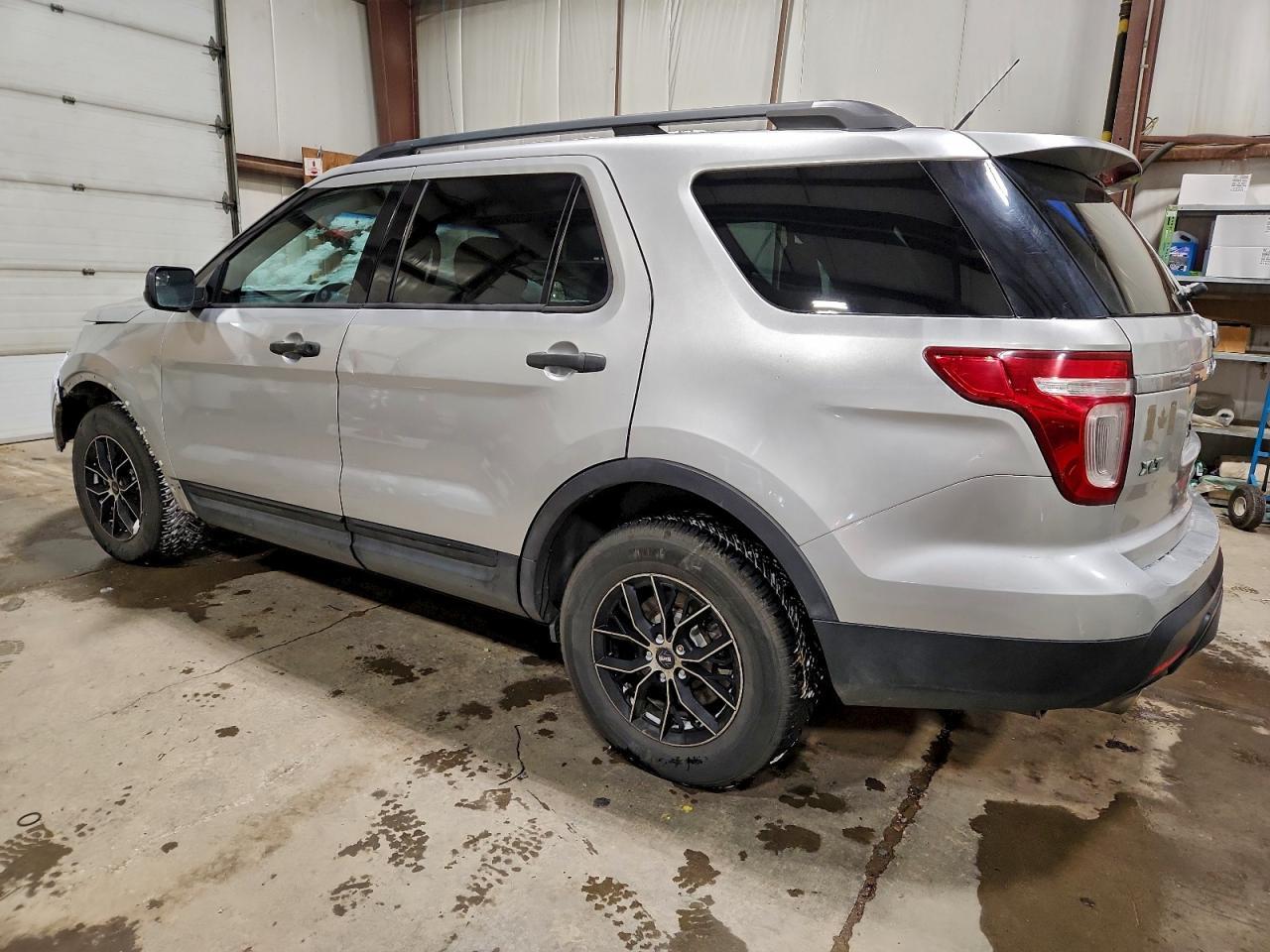 2014 Ford Explorer - Image 2