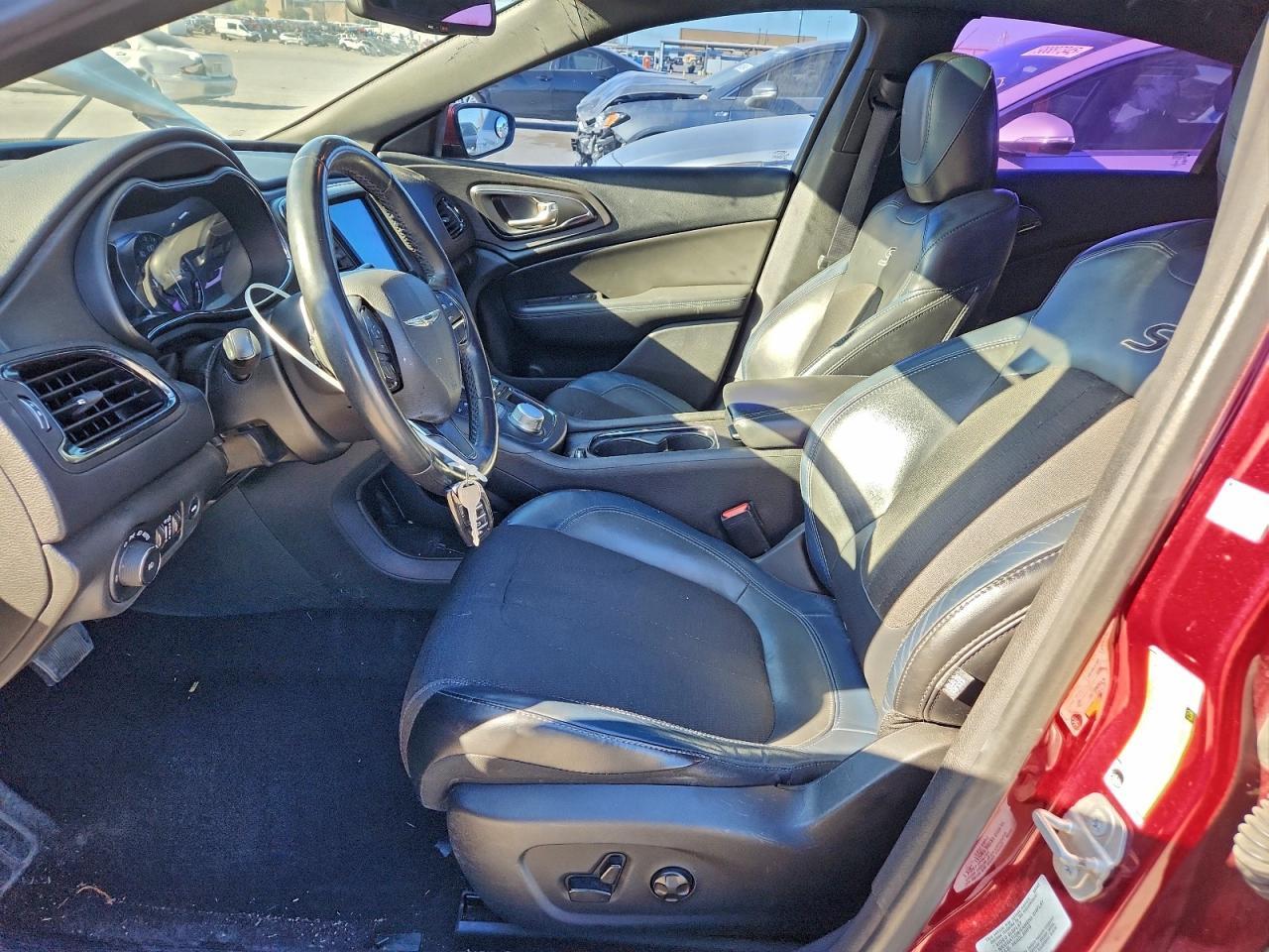 2016 Chrysler 200 S - Фото 7