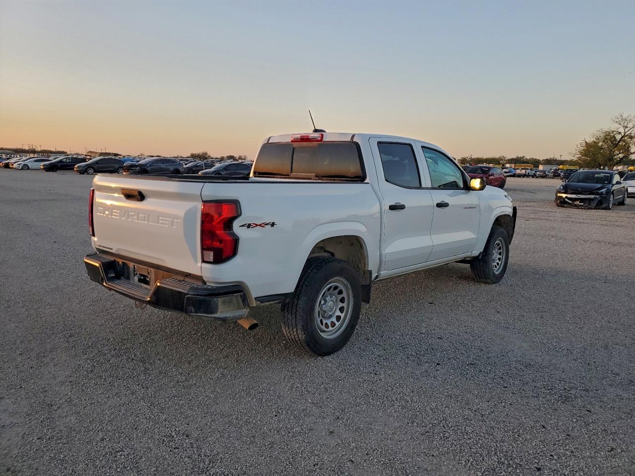 2023 Chevrolet Colorado - Image 3