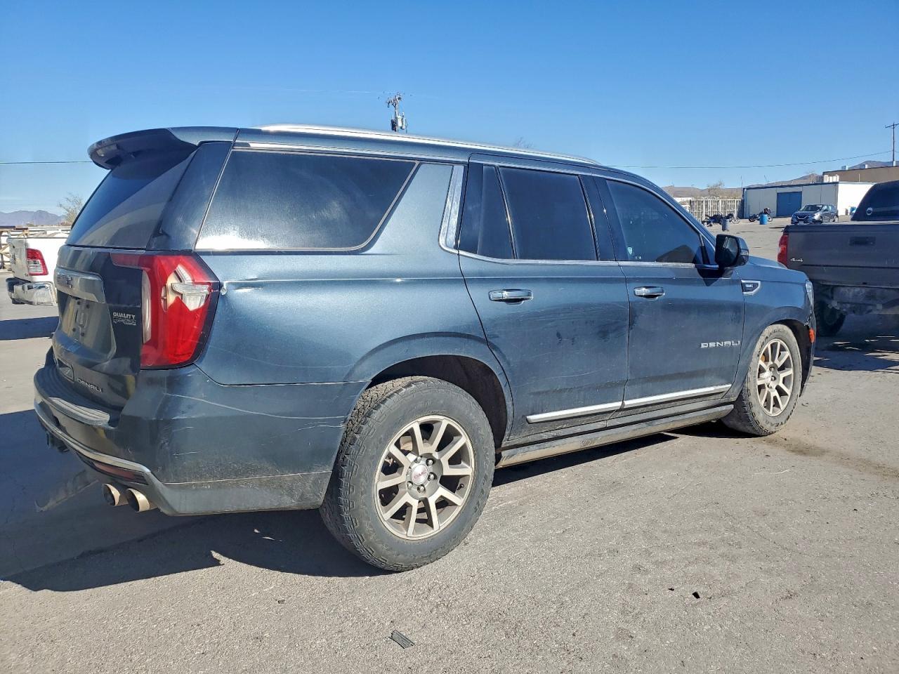 2021 GMC Yukon Denali - Фото 3