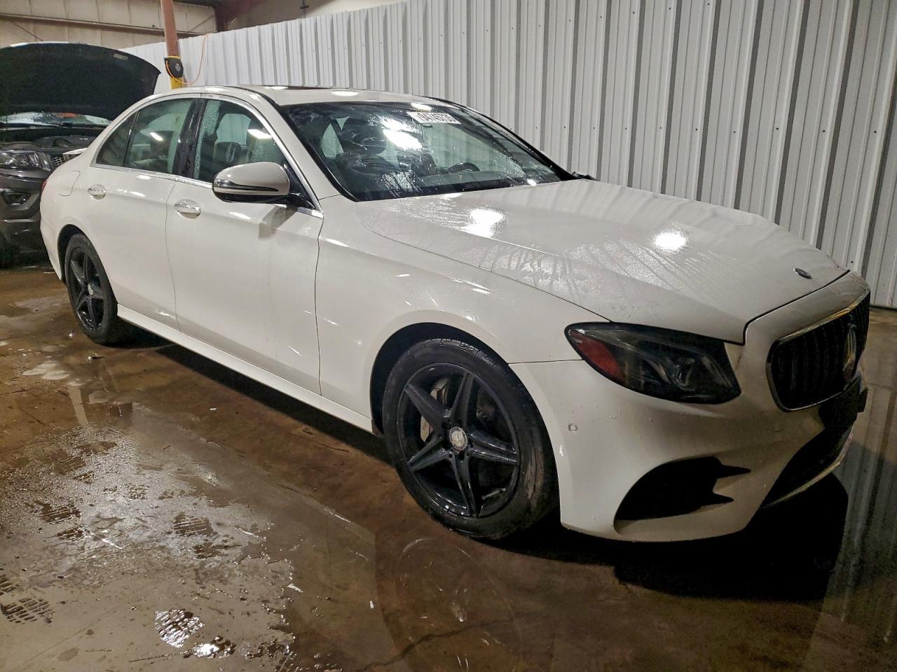 2017 Mercedes-Benz E 300 4Matic - Image 4