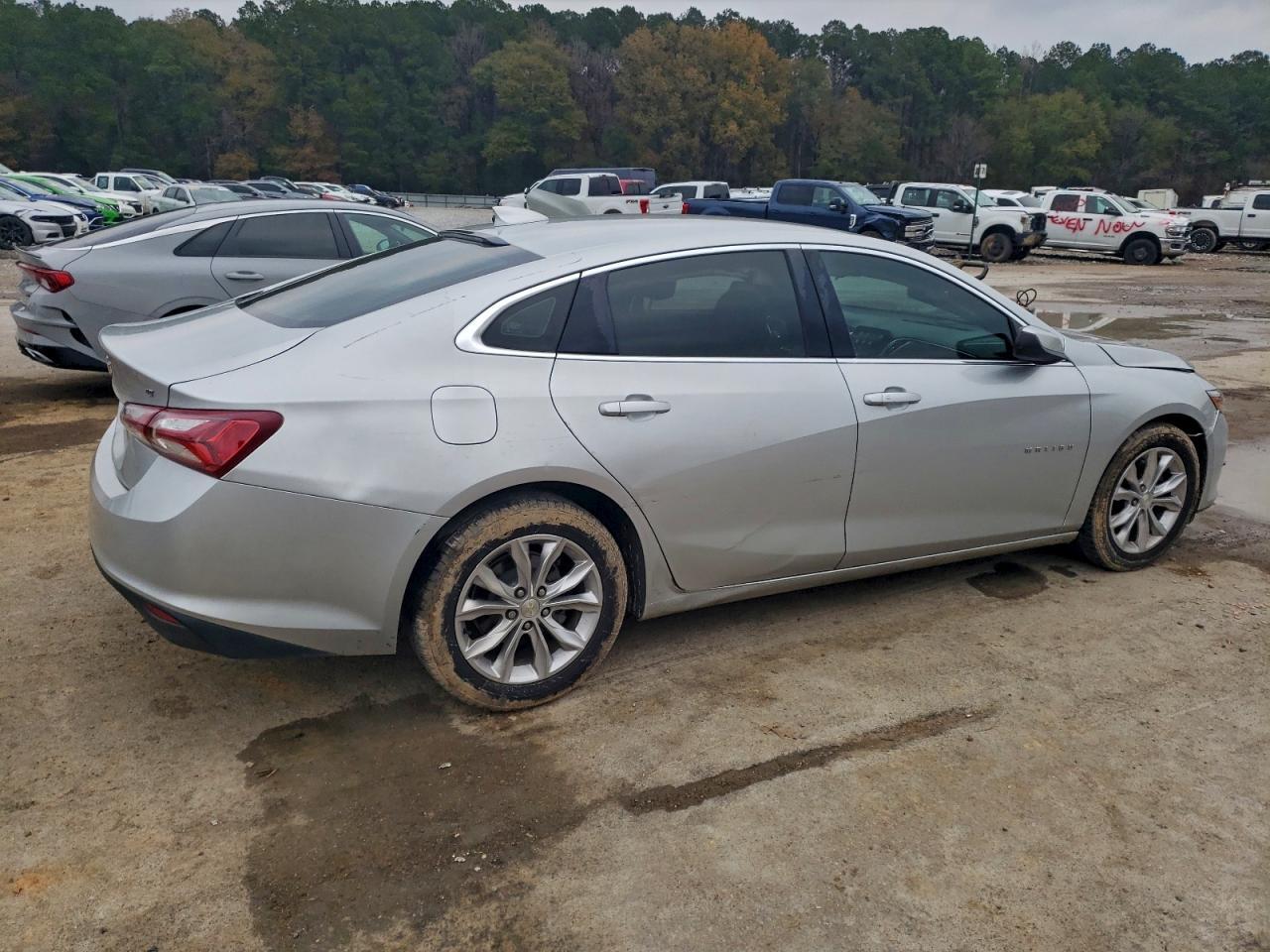 2020 Chevrolet Malibu Lt - Image 3