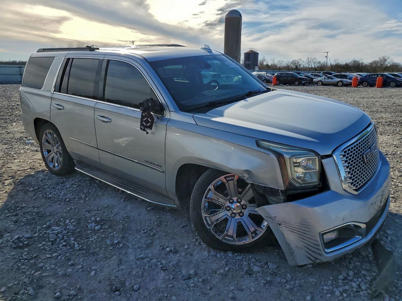 2015 GMC Yukon Slt - Фото 4