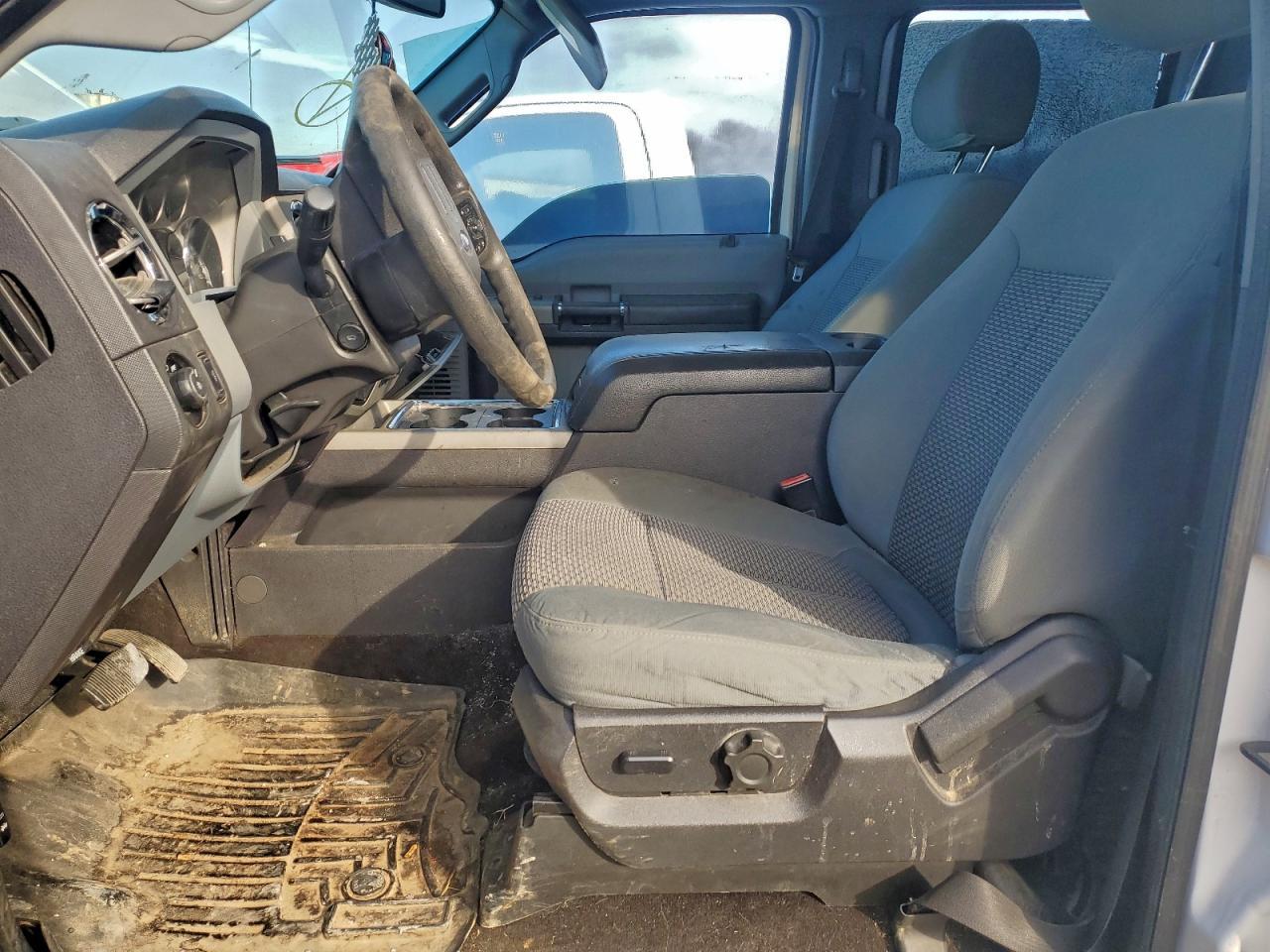 2015 Ford F250 Super Duty - Image 7