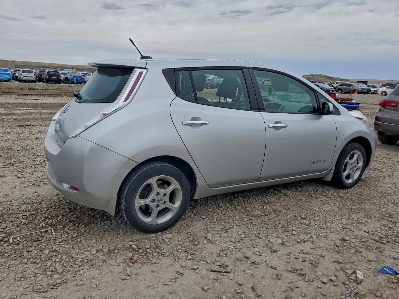 2014 Nissan Leaf S - Фото 3