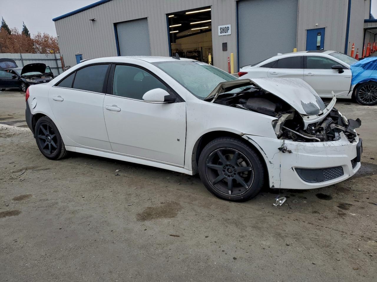 2009 Pontiac G6 - Image 4