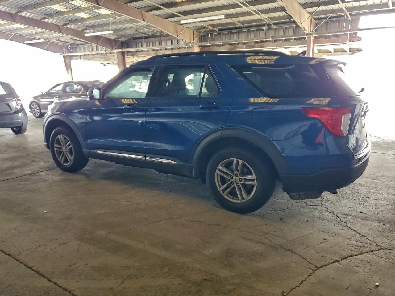 2020 Ford Explorer Xlt - Фото 2