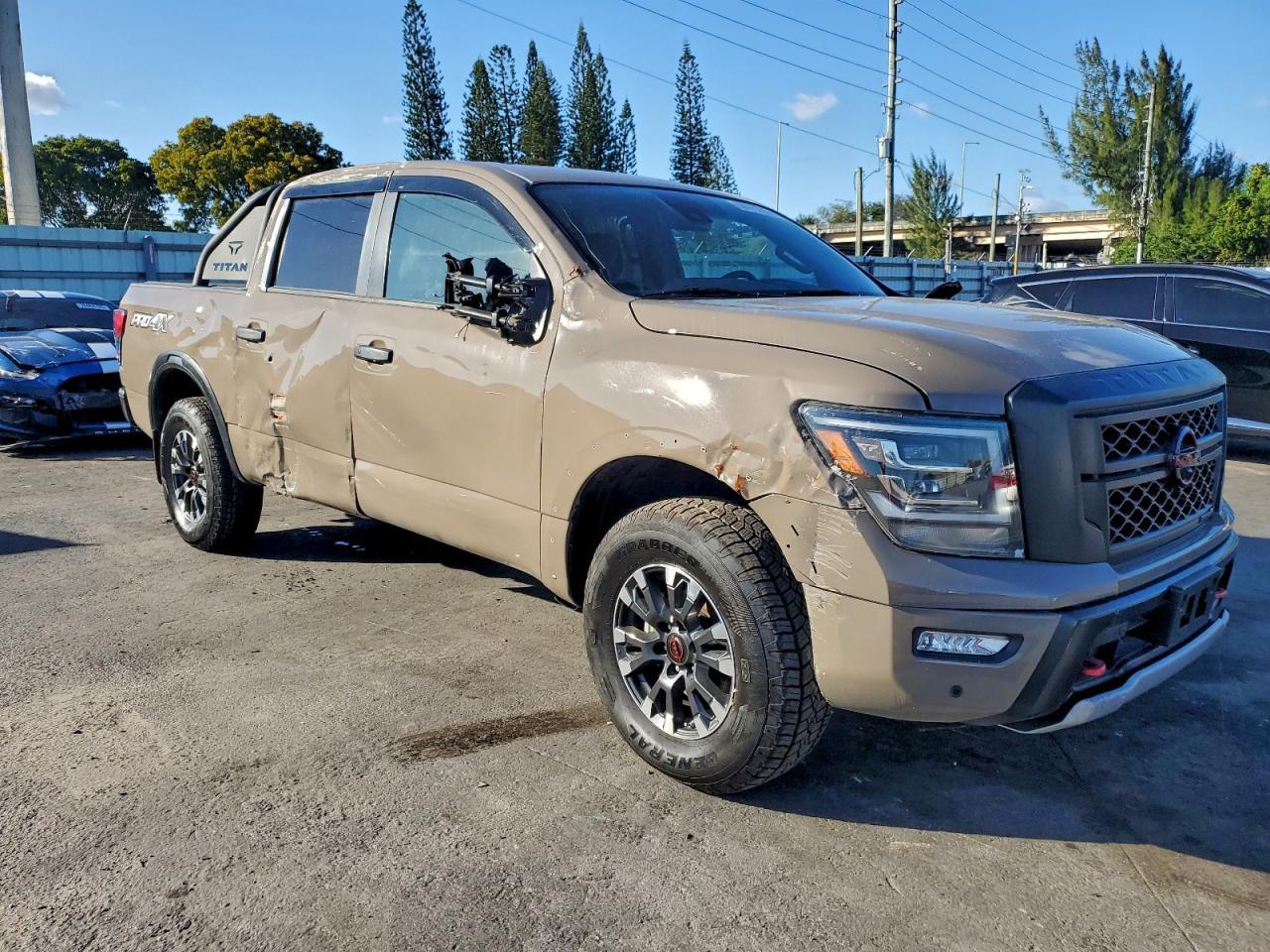 2024 Nissan Titan Pro-4X - Image 4