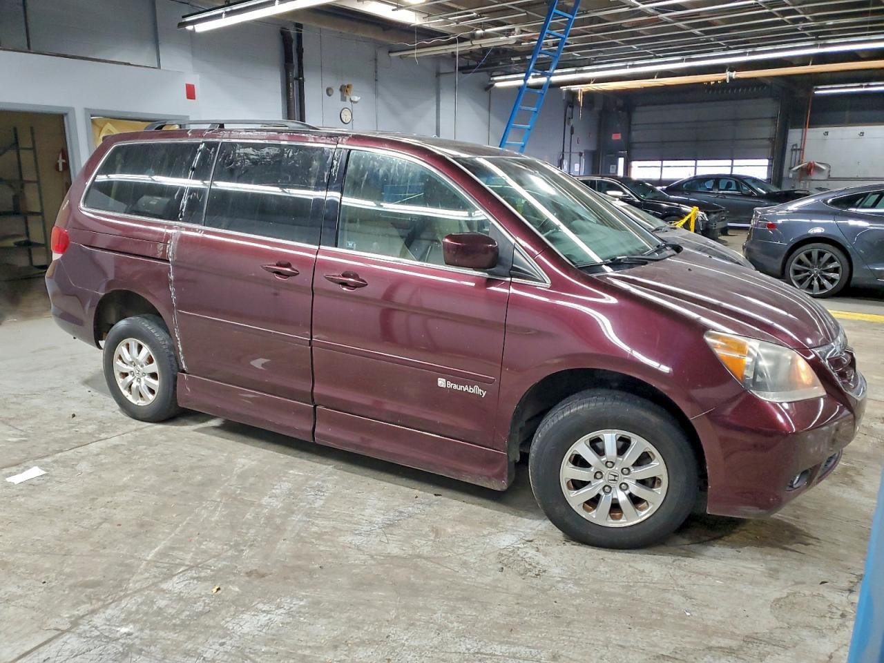 2010 Honda Odyssey Touring - Фото 4