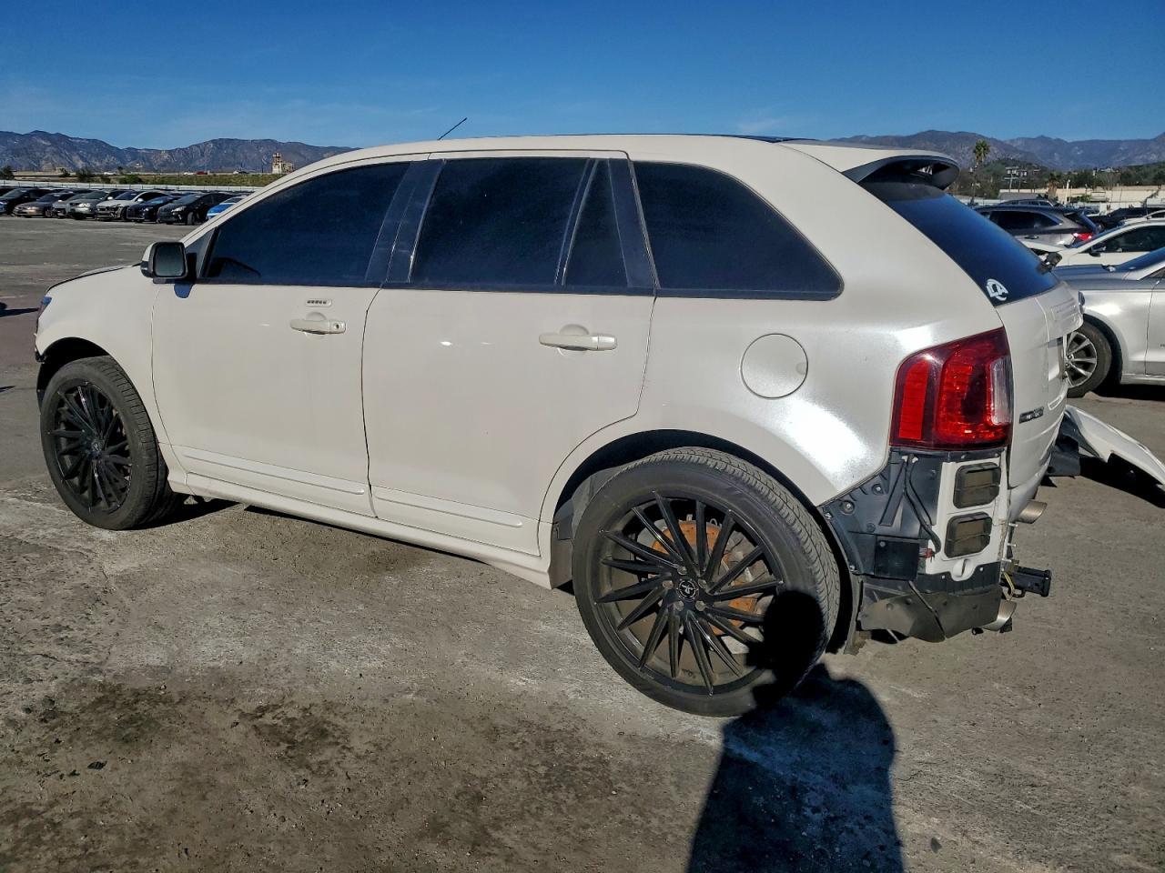 2013 Ford Edge Sport - Image 2