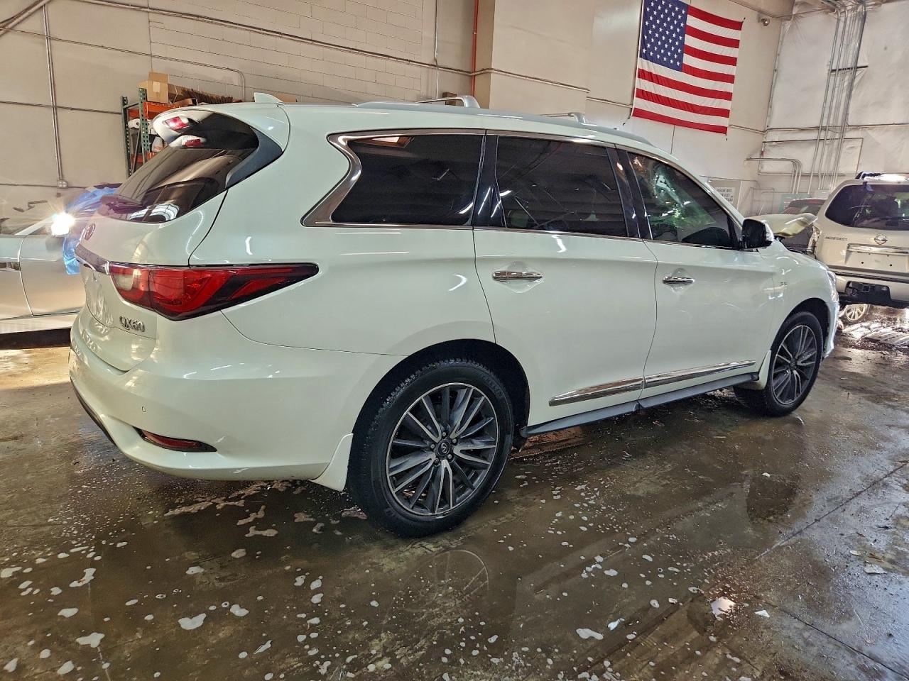 2019 Infiniti Qx60 Luxe - Фото 3