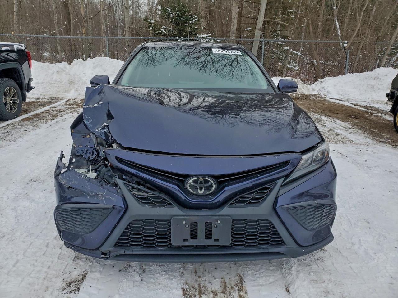 2021 Toyota Camry Se - Фото 5