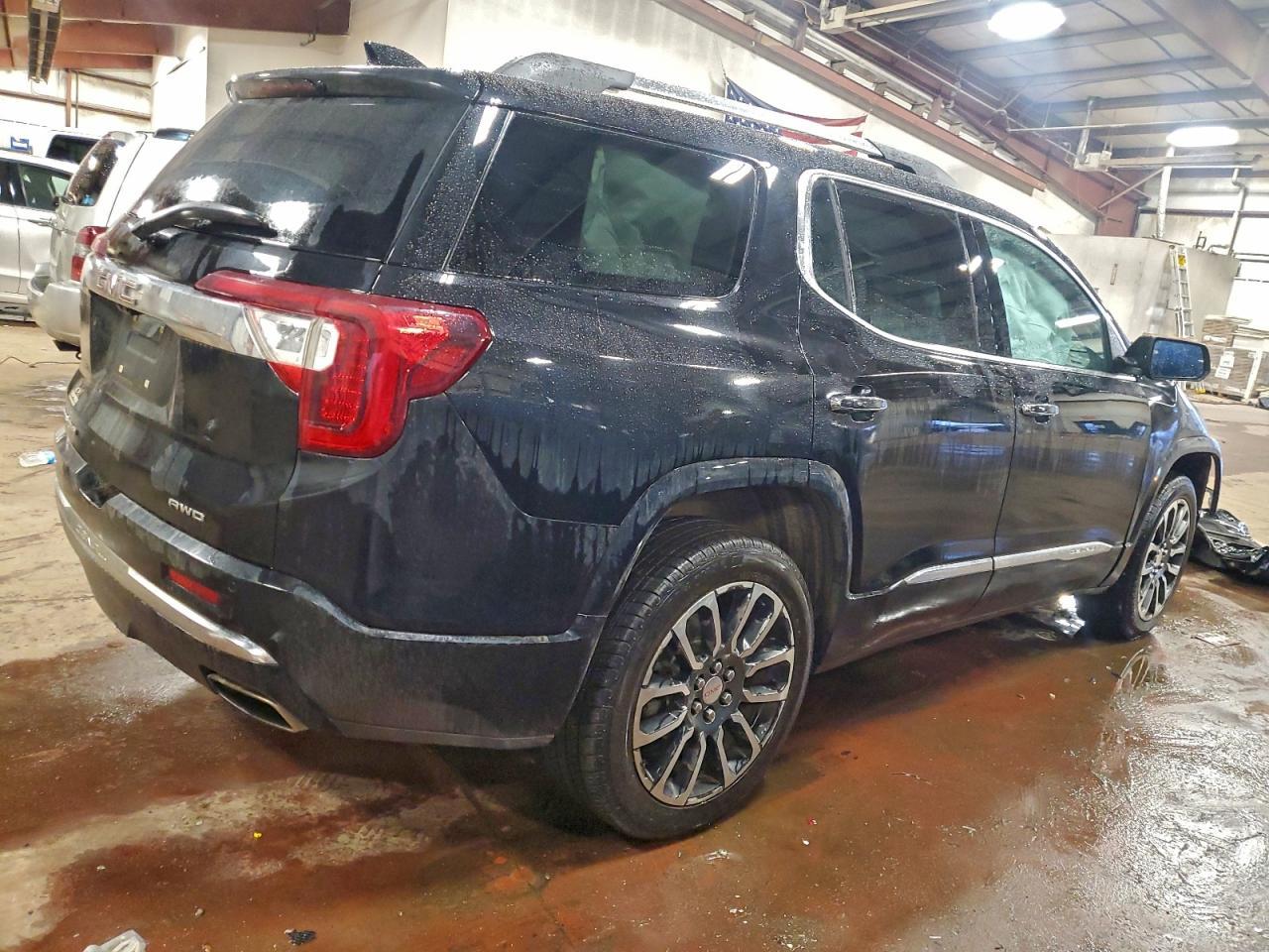 2020 GMC Acadia Denali - Image 3