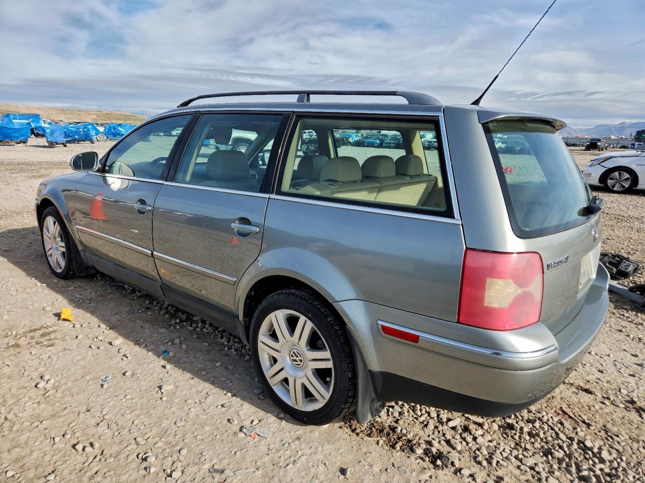 2005 Volkswagen Passat Glx 4Motion - Image 2