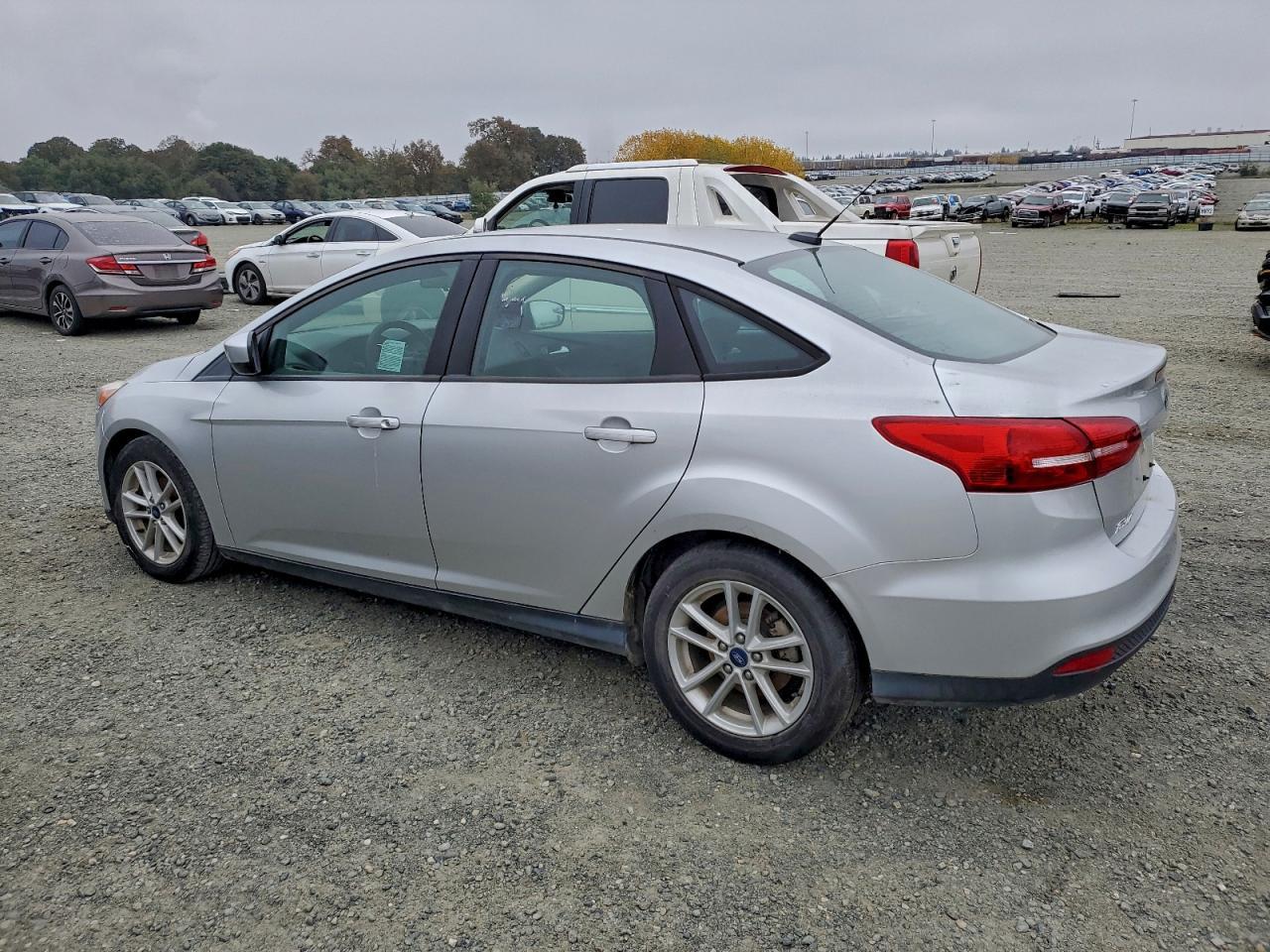 2018 Ford Focus Se - Фото 2