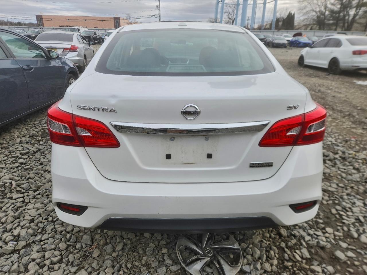 2019 Nissan Sentra S - Фото 6