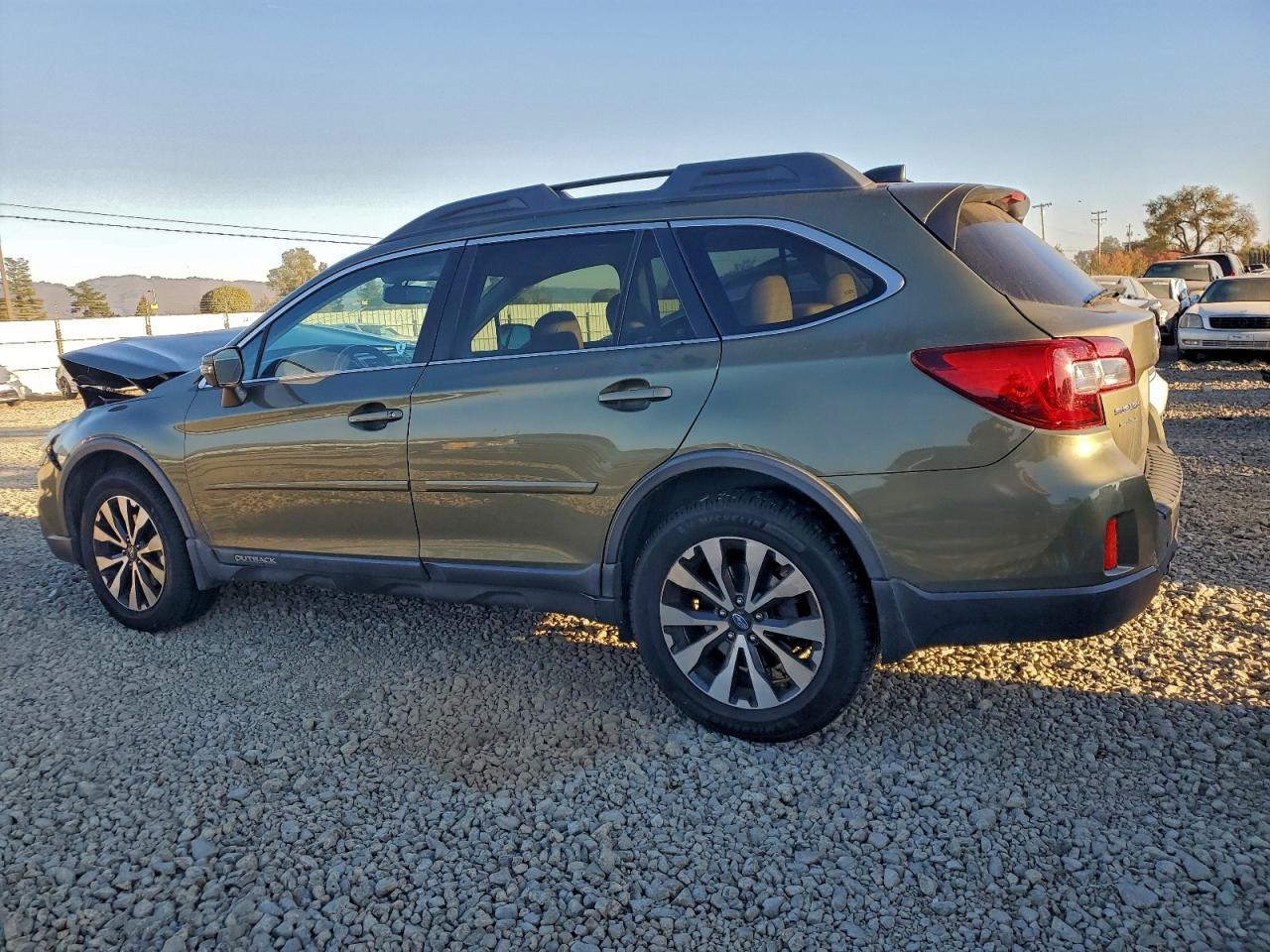 2016 Subaru Outback 3.6R Limited - Фото 2