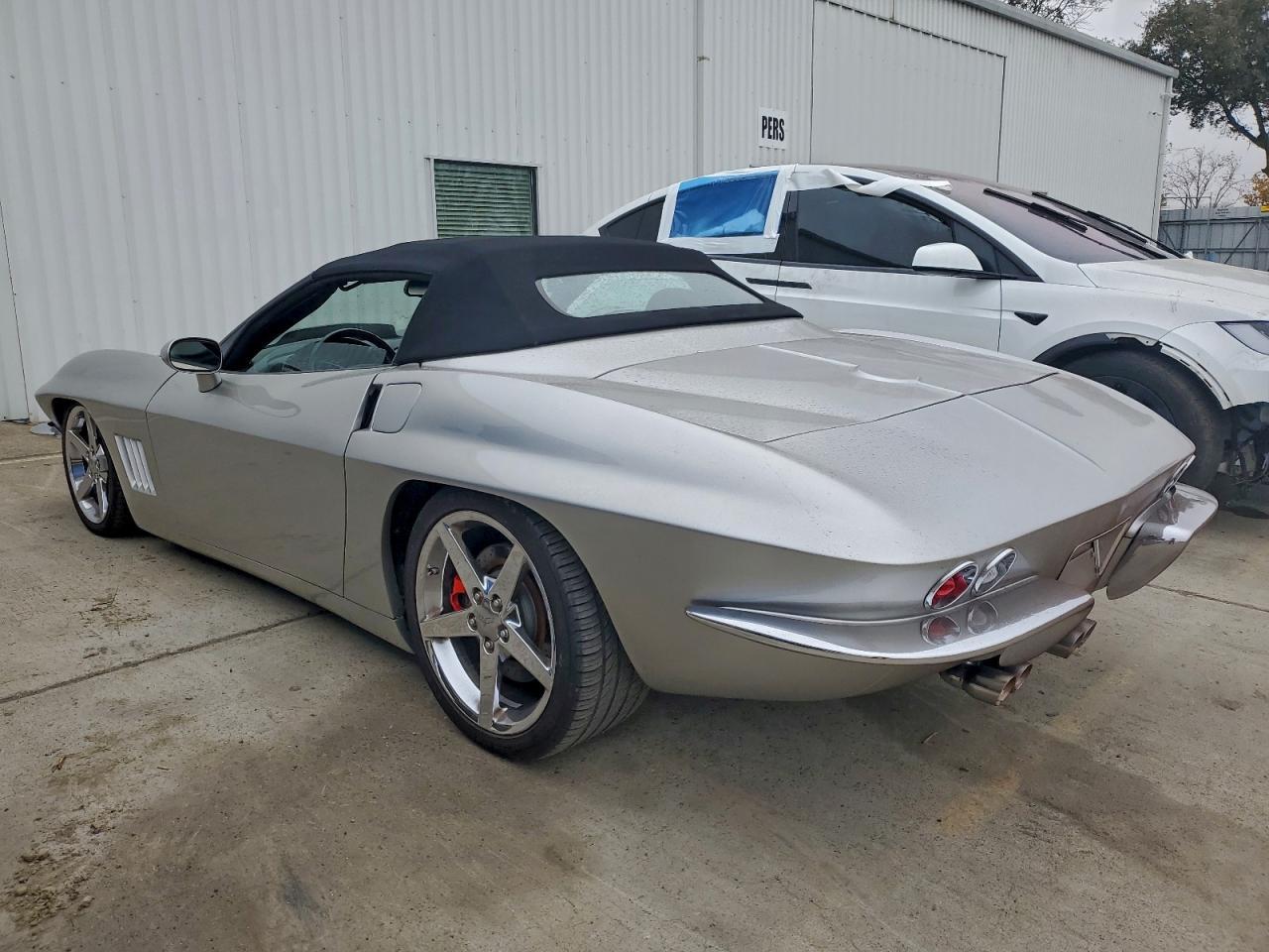 2007 Chevrolet Corvette - Фото 2