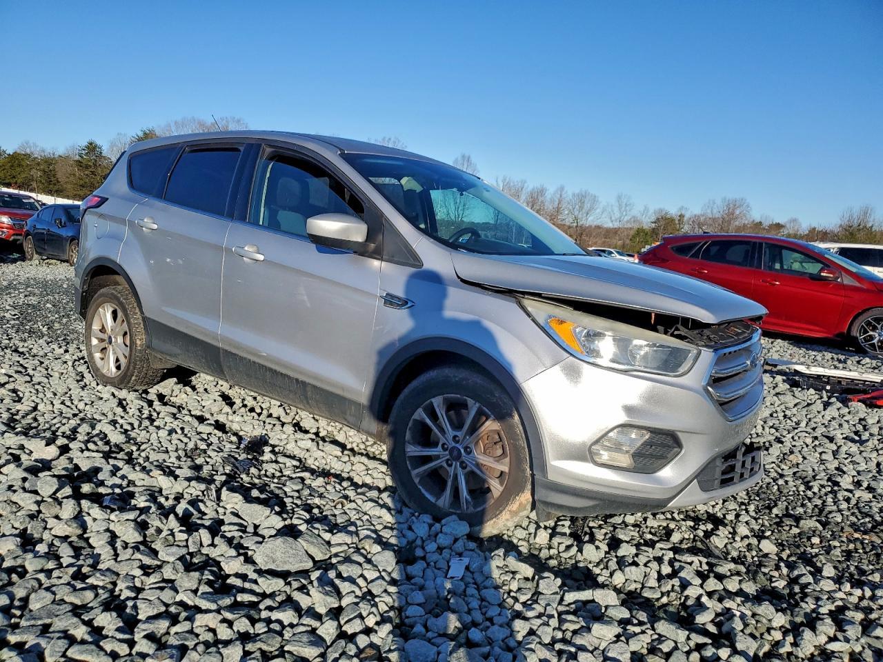 2017 Ford Escape Se - Фото 4