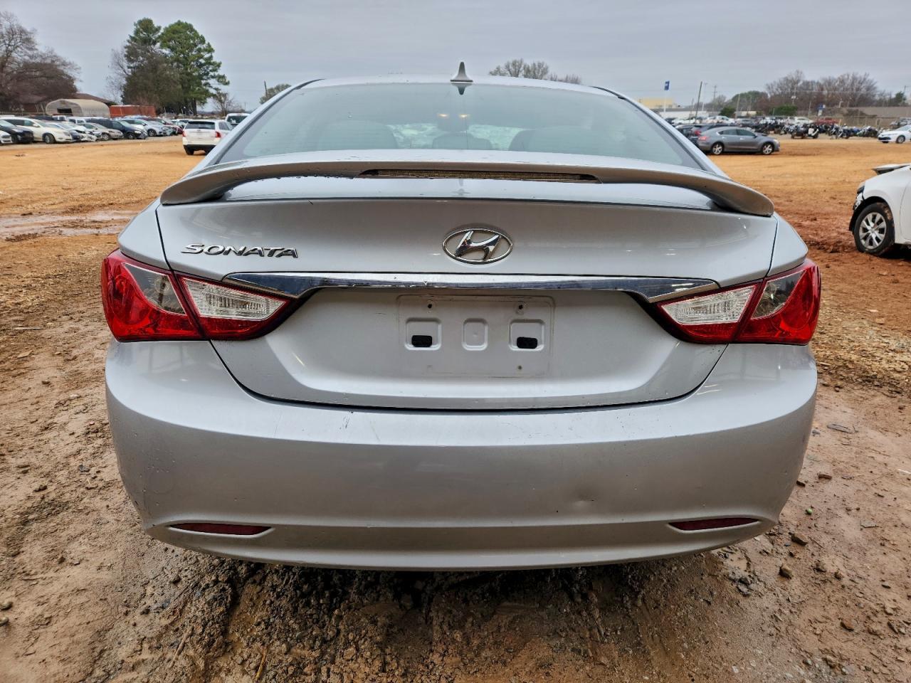 2012 Hyundai Sonata Gls - Image 6