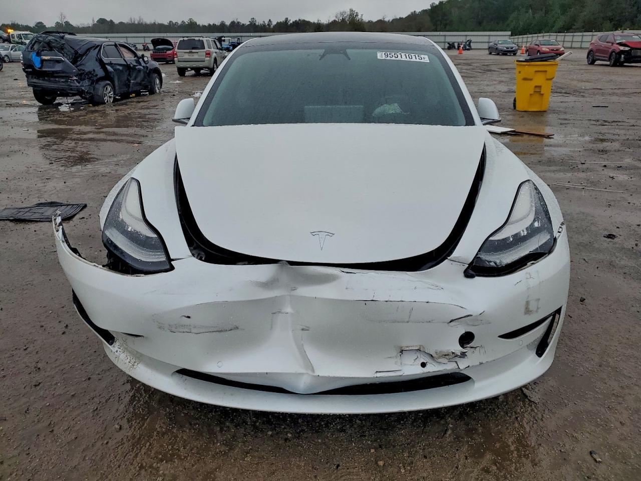 2020 Tesla Model 3 - Фото 5