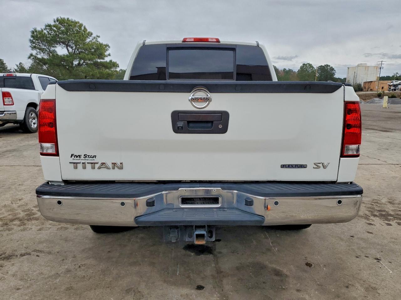 2015 Nissan Titan S - Image 6