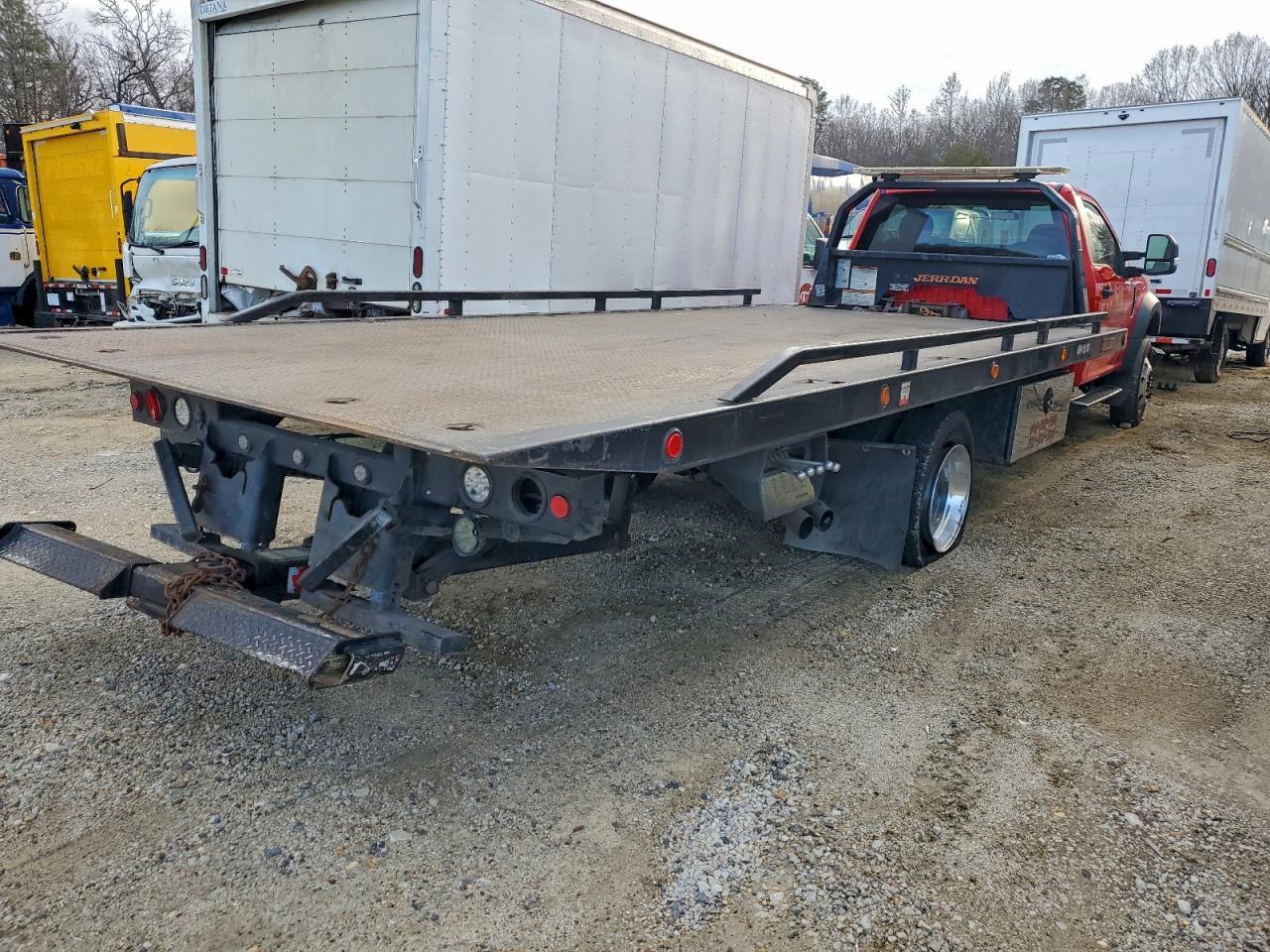 2019 Ford F550 Super Duty - Image 3