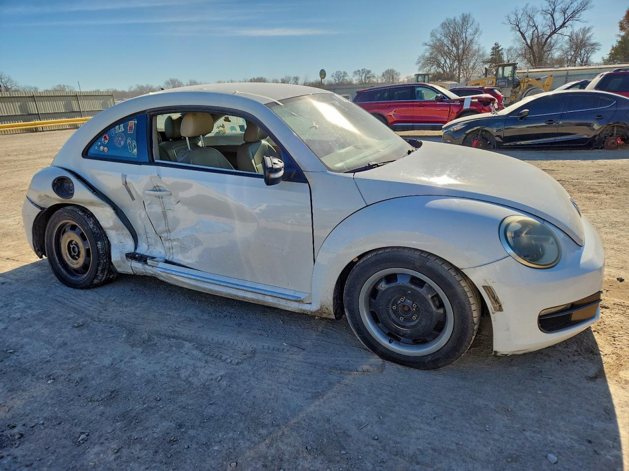 2013 Volkswagen Beetle - Image 4