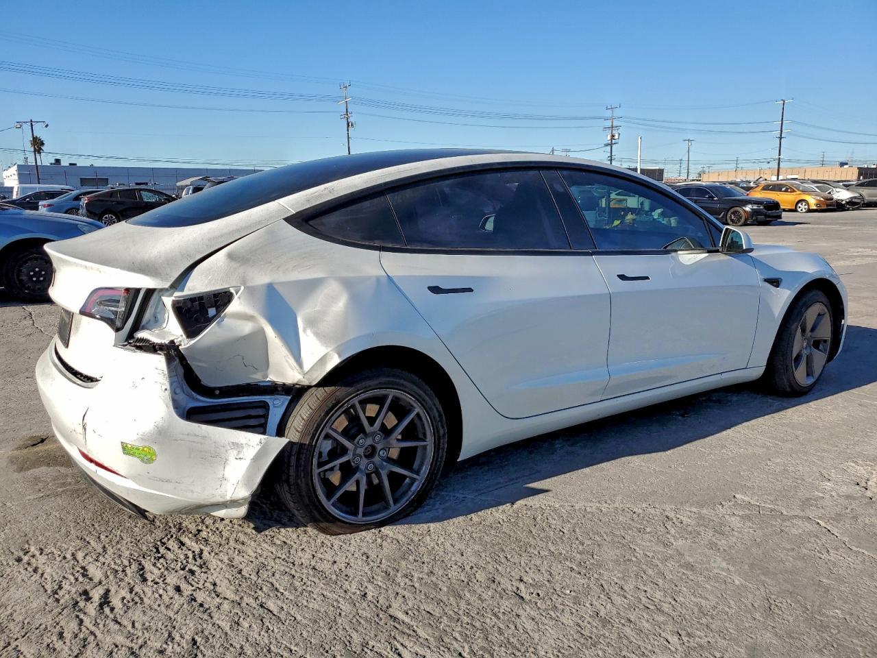 2023 Tesla Model 3 - Фото 3