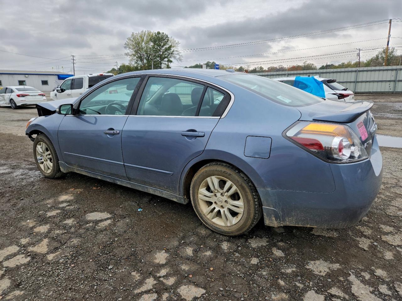 2012 Nissan Altima Base - Фото 2
