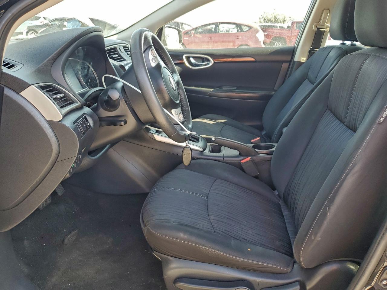 2016 Nissan Sentra S - Фото 7