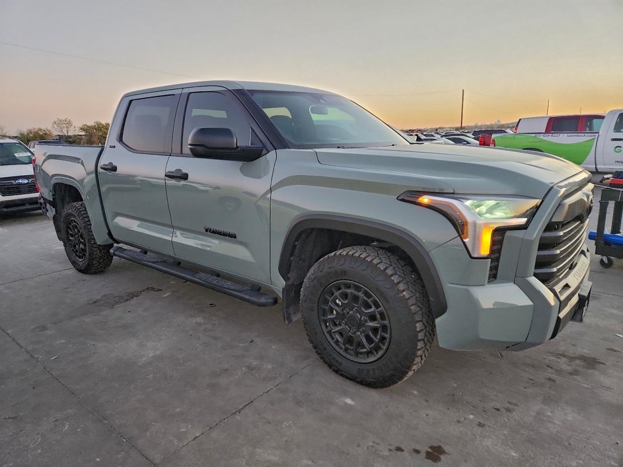 2025 Toyota Tundra Crewmax Sr - Фото 4