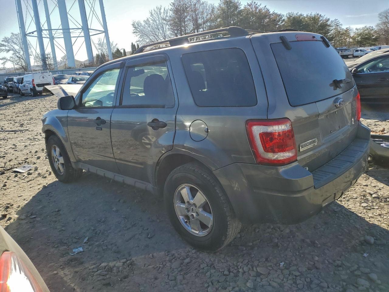 2009 Ford Escape Xlt - Фото 2
