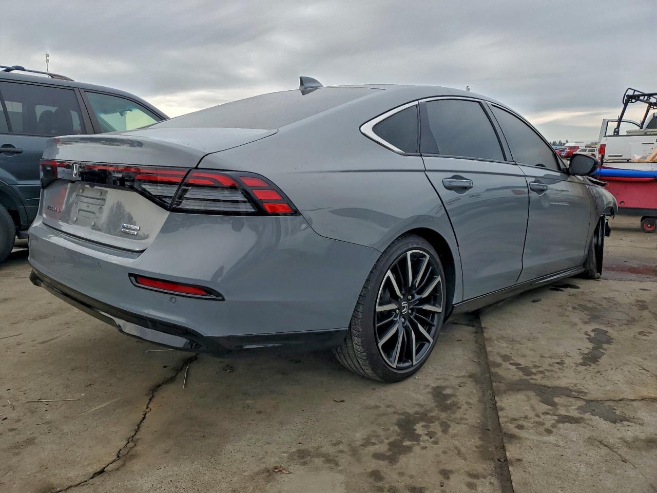 2024 Honda Accord Touring Hybrid - Image 3